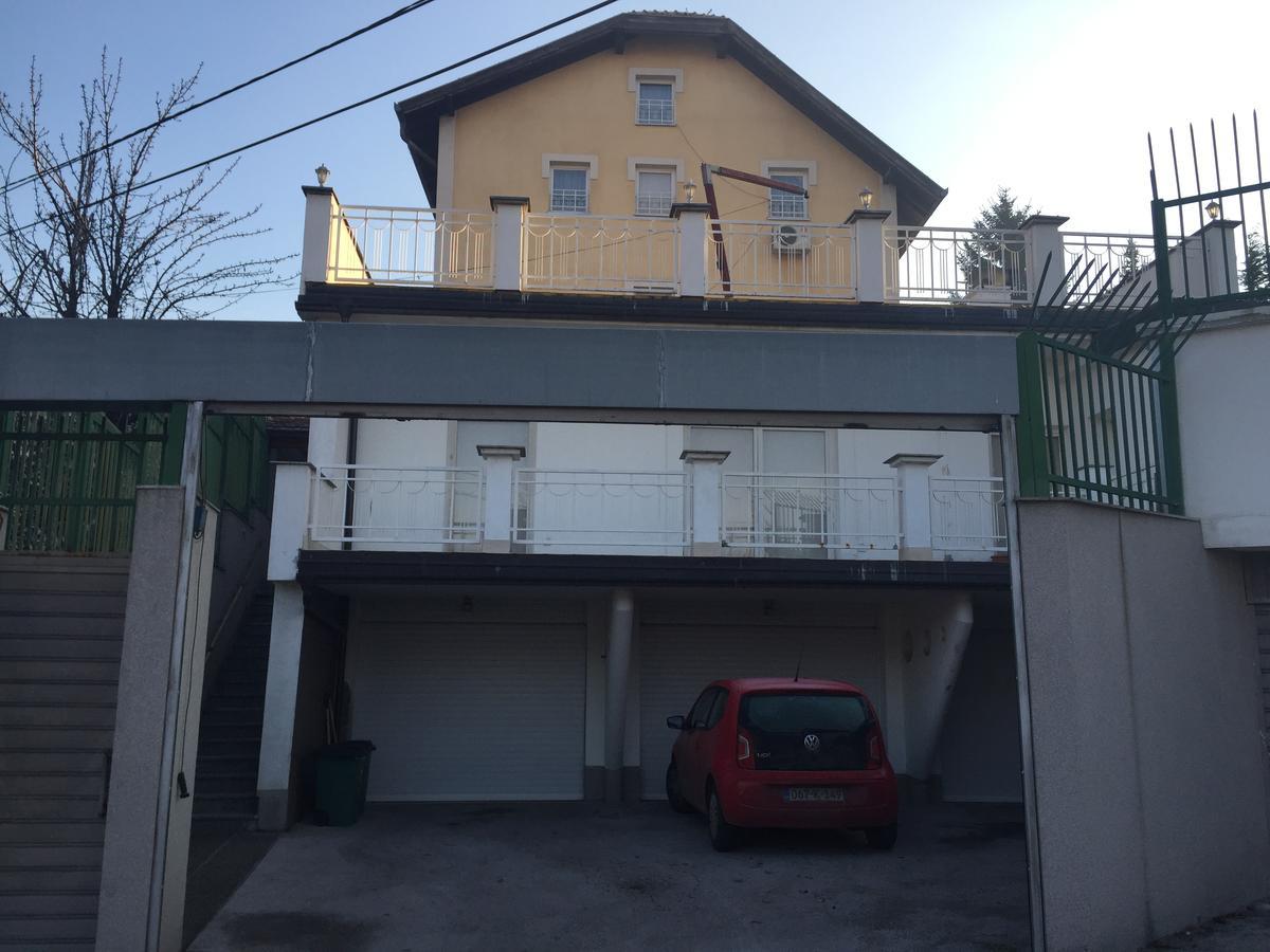 Apartments Villa Irma SJJ Esterno foto