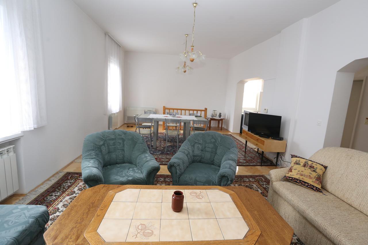 Apartments Villa Irma SJJ Esterno foto